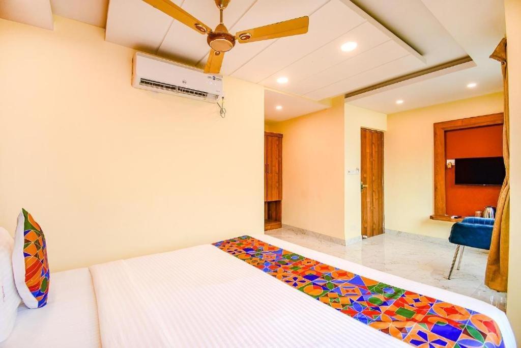 Hotel Aqua Tulip Kolkata Eksteriør bilde